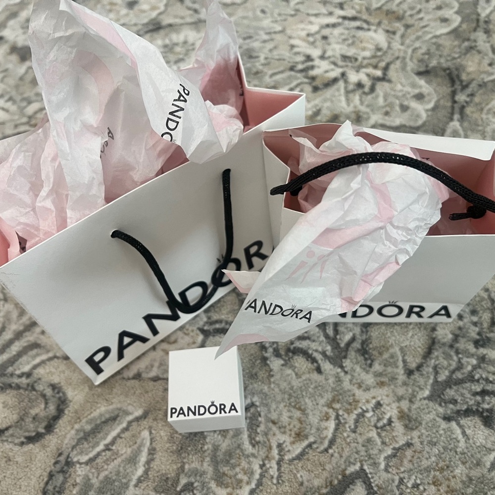 Pandora White and Pink Branded Gift Bags with Pink Tissue